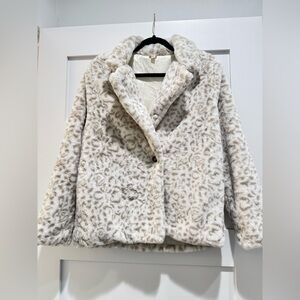 Fur like leopard print jacket. Boutique brand. Size small